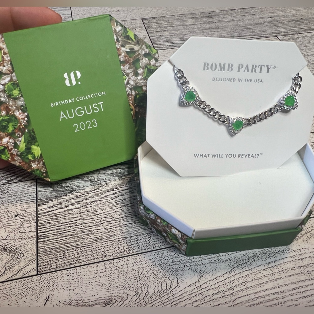 August 2023 birthday collection peridot necklace